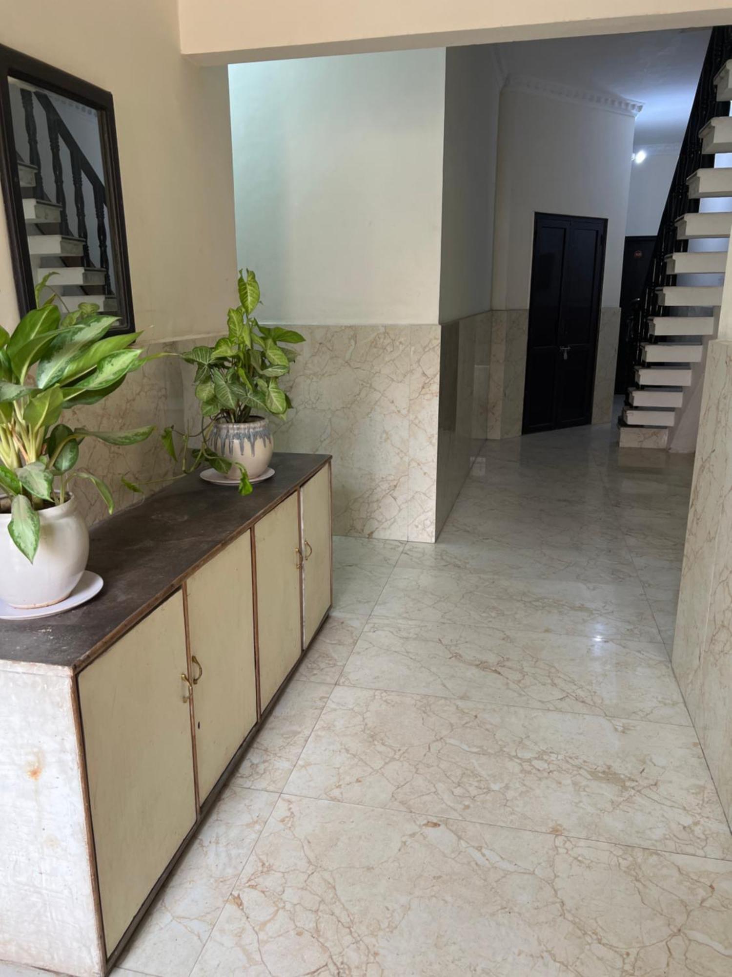 Raja Guest House -- Jalandhar Railway Station -- For Family, Couples, Travellers 외부 사진